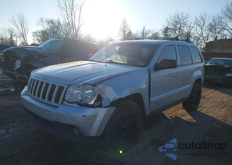 2010 Jeep Grand Cherokee Laredo z USA, uszkodzony, nr VIN 1J4PR4GK2AC120654